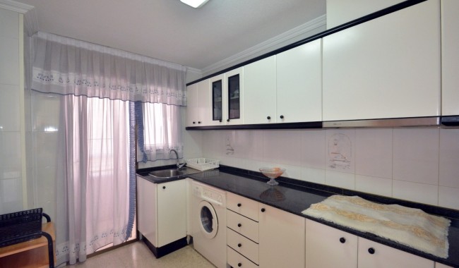 Resale - Apartment - Guardamar