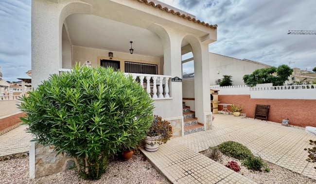 Resale - Villa - Ciudad Quesada/Rojales - Atalaya Park