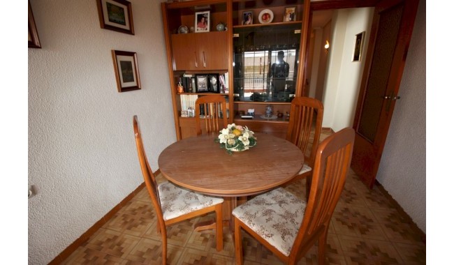 Sprzedaż - Apartament - Guardamar - Playa centro