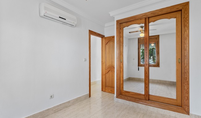 Resale - Apartment - Guardamar