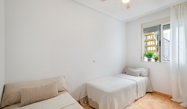 Sprzedaż - Apartament - Torrevieja - Torretas