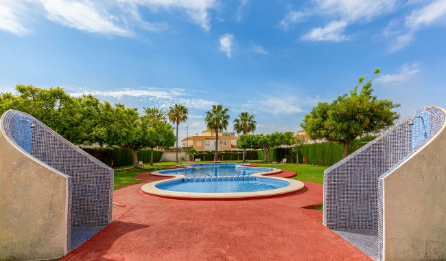 Sprzedaż - Apartament - Torrevieja - Torretas