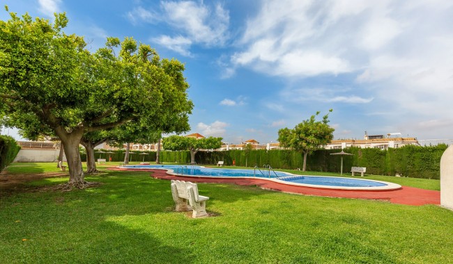 Resale - Apartment - Torrevieja - Torretas