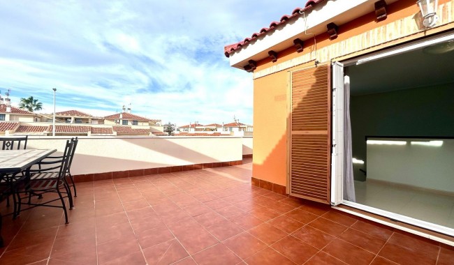 Resale - Apartment - Orihuela Costa - La Zenia