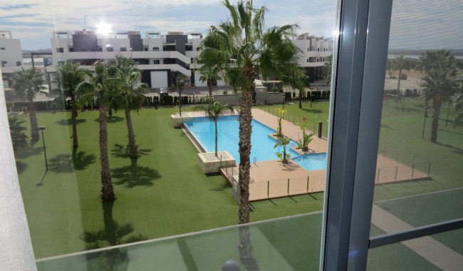 Resale - Apartment - Guardamar - El Raso