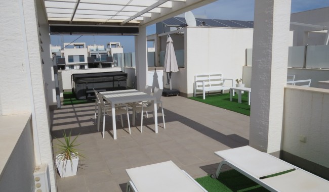 Resale - Apartment - Guardamar - El Raso