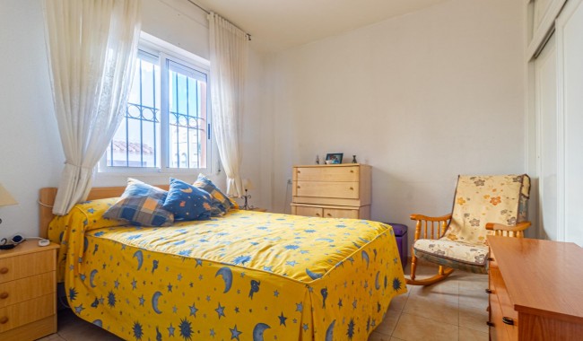 Sprzedaż - Apartament - Torrevieja - Playa de los Naufragos