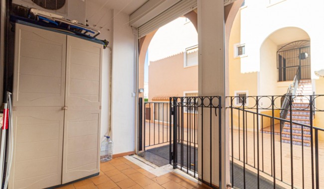 Sprzedaż - Apartament - Torrevieja - Playa de los Naufragos