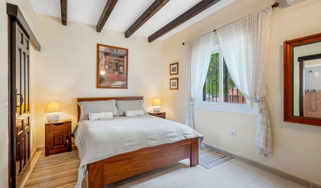 Sprzedaż - Willa - Rafal