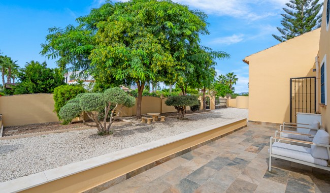 Sprzedaż - Willa - Rafal