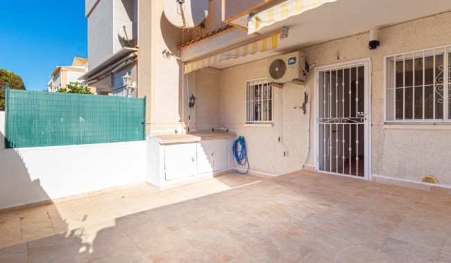 Resale - Townhouse - Torrevieja - Aguas Nuevas