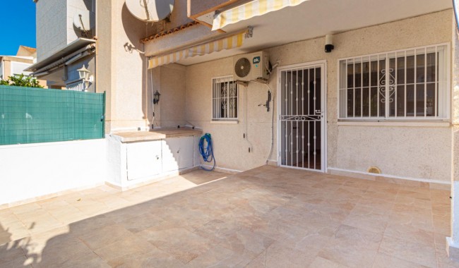 Resale - Townhouse - Torrevieja - Aguas Nuevas