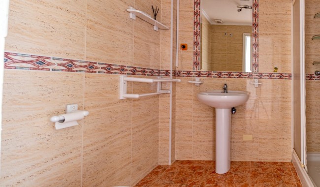 Resale - Townhouse - Torrevieja - Aguas Nuevas