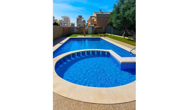 Resale - Townhouse - Torrevieja - Aguas Nuevas