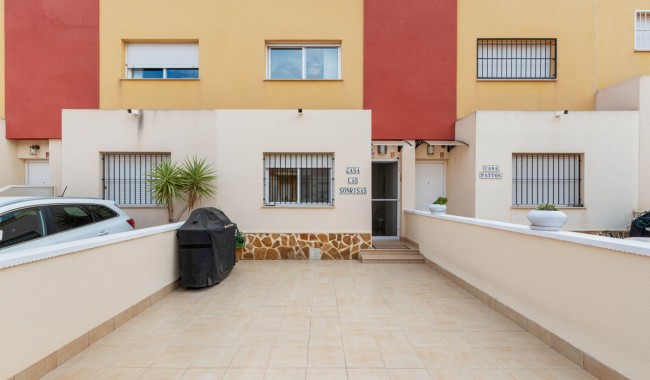 Resale - Apartment - Orihuela Costa - Los Dolses