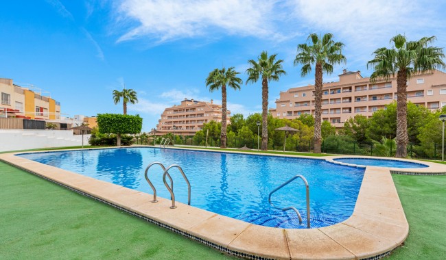 Resale - Apartment - Orihuela Costa - Los Dolses