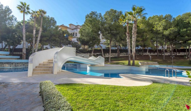 Resale - Apartment - Orihuela Costa - Dehesa de Campoamor