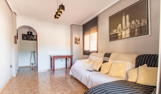 Resale - Apartment - Torrevieja - Playa de los locos