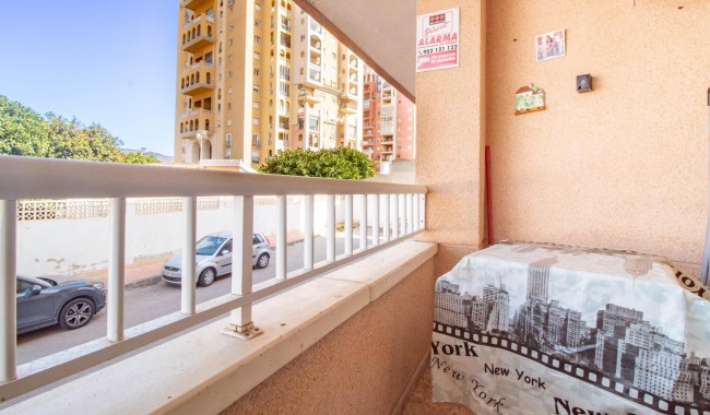 Resale - Apartment - Torrevieja - Playa de los locos