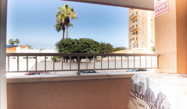 Resale - Apartment - Torrevieja - Playa de los locos