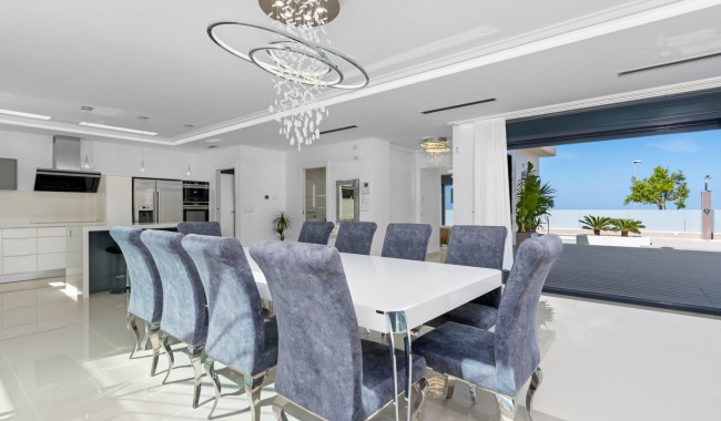 Resale - Villa - San Miguel de Salinas