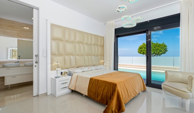 Resale - Villa - San Miguel de Salinas
