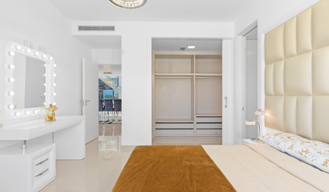 Resale - Villa - San Miguel de Salinas