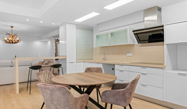 Resale - Villa - San Miguel de Salinas