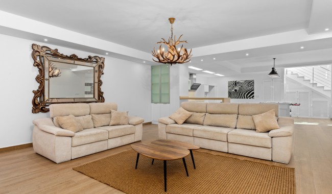 Resale - Villa - San Miguel de Salinas