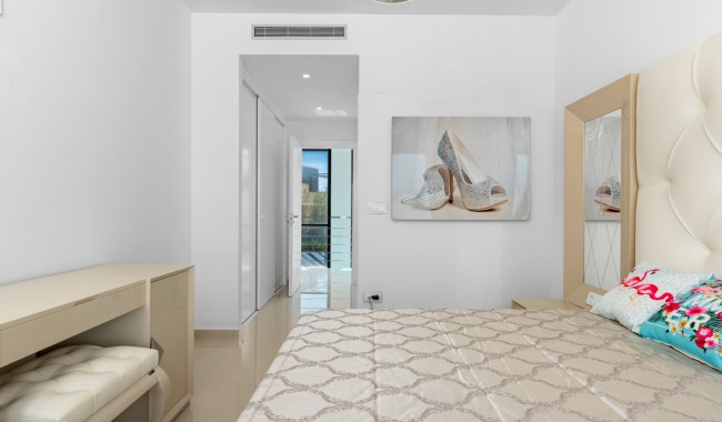 Resale - Villa - San Miguel de Salinas