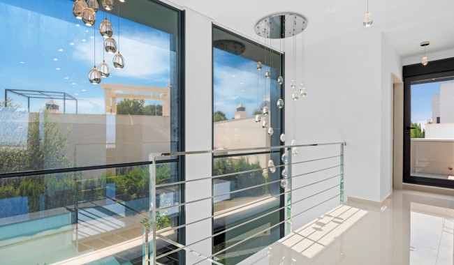 Resale - Villa - San Miguel de Salinas