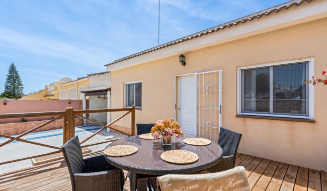 Villa - Resale - Torrevieja - Torrevieja