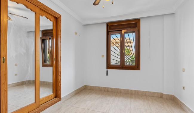 Resale - Apartment - Guardamar