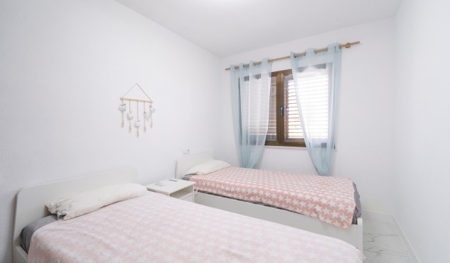 Resale - Apartment - Orihuela Costa - Playa Flamenca