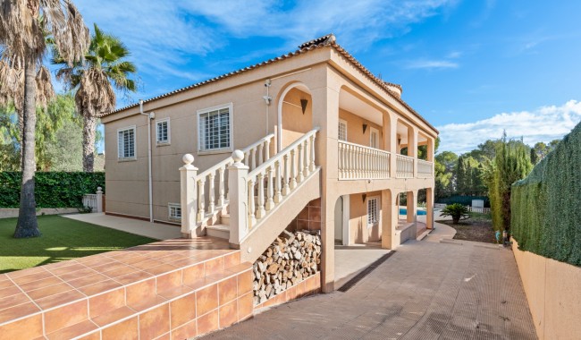 Begagnad - Villa - Torrevieja - Los Balcones