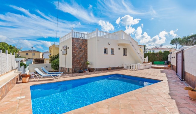 Villa - Resale - Torrevieja - Los Balcones