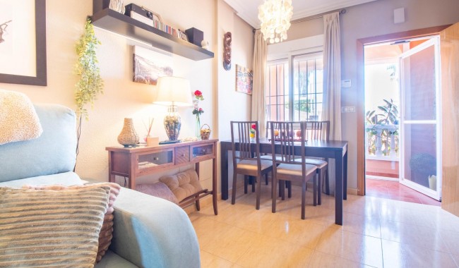 Resale - Apartment - Torrevieja - La Siesta - El Salado - Torreta