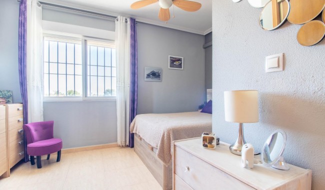 Resale - Apartment - Torrevieja - La Siesta - El Salado - Torreta
