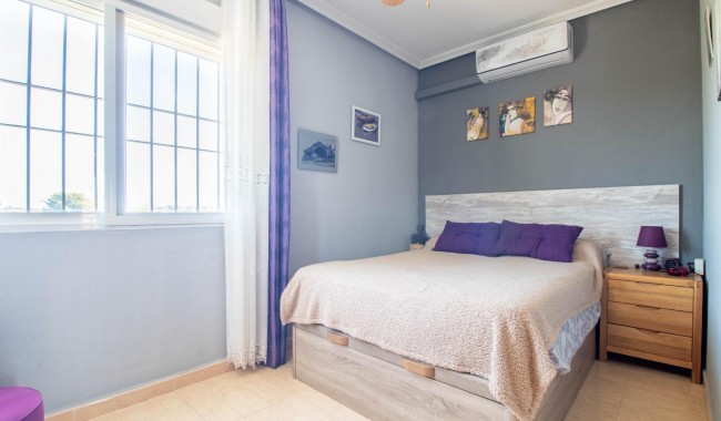 Resale - Apartment - Torrevieja - La Siesta - El Salado - Torreta