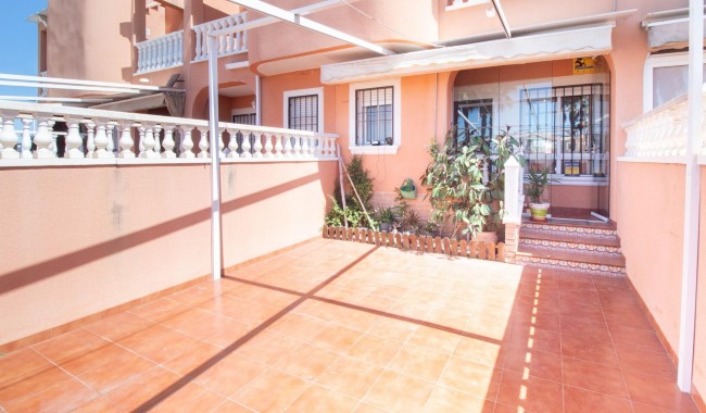 Resale - Apartment - Torrevieja - La Siesta - El Salado - Torreta