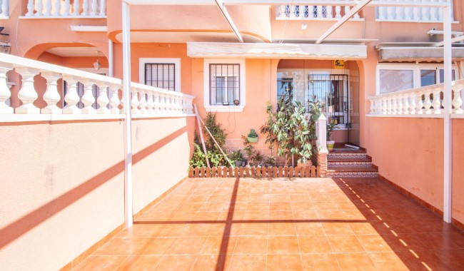 Resale - Apartment - Torrevieja - La Siesta - El Salado - Torreta