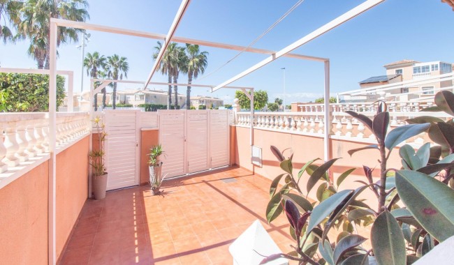 Resale - Apartment - Torrevieja - La Siesta - El Salado - Torreta