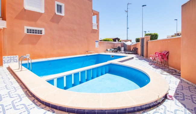 Resale - Apartment - Torrevieja - La Siesta - El Salado - Torreta