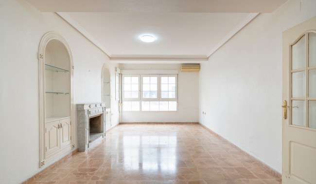 Apartment - Resale - Torrevieja - Torrevieja