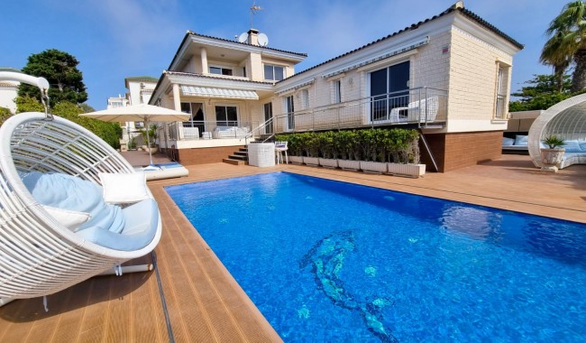 Villa - Brukt - Torrevieja - La Mata