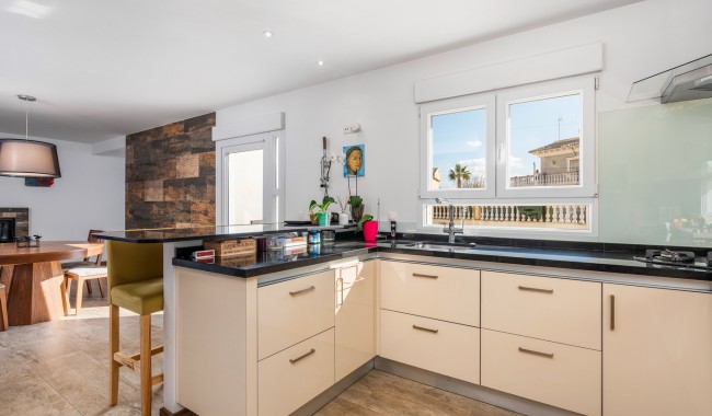 Begagnad - Villa - Ciudad Quesada/Rojales - Central Quesada