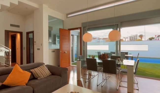 Begagnad - Villa - Orihuela Costa - Mil Palmeras