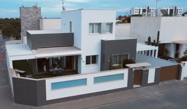 Begagnad - Villa - Orihuela Costa - Mil Palmeras