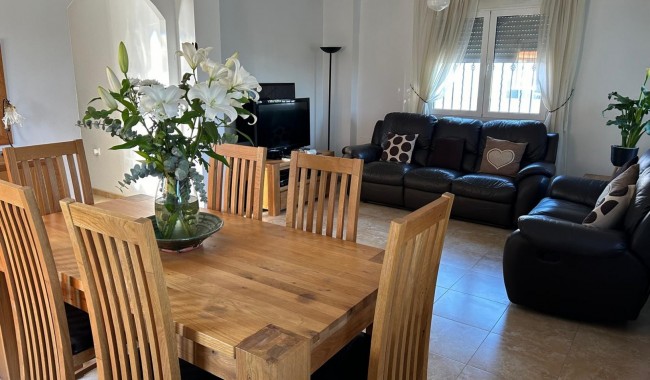 Begagnad - Villa - Daya Nueva