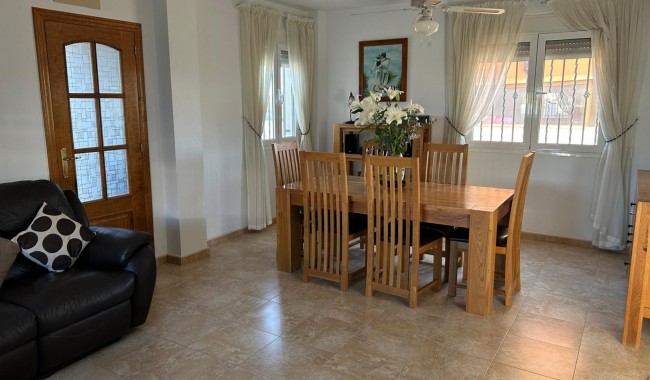 Begagnad - Villa - Daya Nueva
